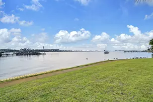 214 SW Miracle Strip Parkway SW, Fort Walton Beach, FL 32548 - Photo 6