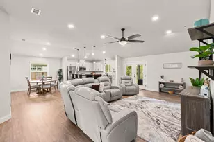 8422 Lucena St, Navarre, FL 32566 - Photo 14