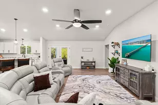 8422 Lucena St, Navarre, FL 32566 - Photo 6