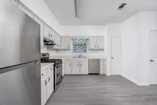 205 Marquette St, Niceville, FL 32578 - Photo 12