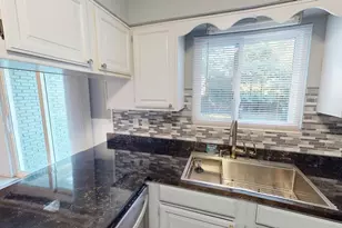 911 Rue De La Savoie, Mary Esther, FL 32569 - Photo 10