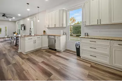 23 E Brainerd Street E, Pensacola, FL 32506 - Photo 8