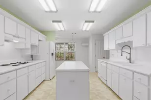 314 Lakeview Dr, Defuniak Springs, FL 32433 - Photo 10