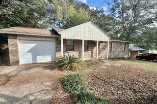 511 Maple Ave, Niceville, FL 32578 - Photo 1