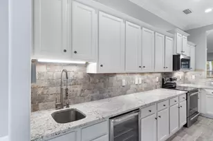 1015B Creel St, Fort Walton Beach, FL 32547 - Photo 16