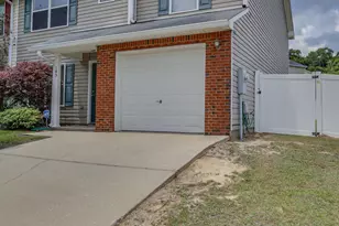 103 McNair Dr, Crestview, FL 32539 - Photo 1