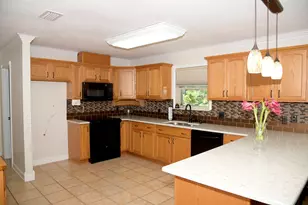 218 Howard St, Niceville, FL 32578 - Photo 6