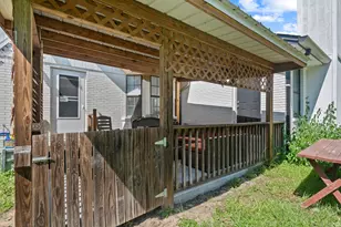 403 Juniper Dr, Crestview, FL 32536 - Photo 22