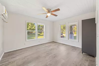 198 E 1st Avenue E, Crestview, FL 32536 - Photo 10