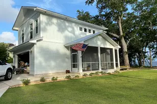 315 Red Barn Rd, Freeport, FL 32439 - Photo 1