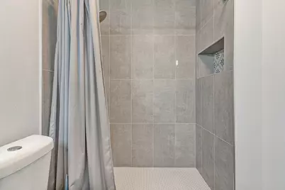 2037 Lewis Turner Boulevard #B, Fort Walton Beach, FL 32547 - Photo 32