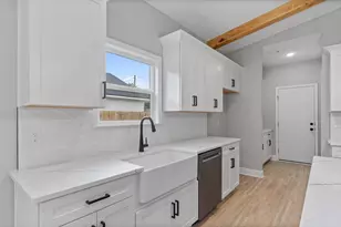 8310 Vickie St, Pensacola, FL 32514 - Photo 14