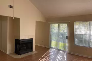 810 Fairway Lakes Dr, Niceville, FL 32578 - Photo 6