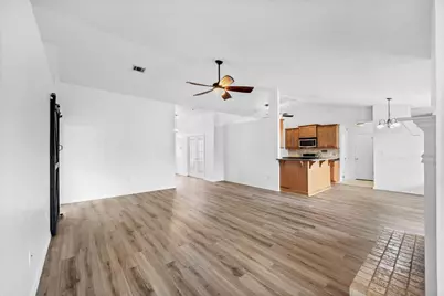 9655 Parker Lake Circle, Navarre, FL 32566 - Photo 10