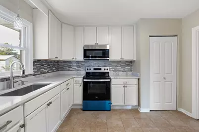 503 N New Warrington Road N, Pensacola, FL 32506 - Photo 10