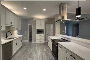 4646 Chanteuse Pkwy, Crestview, FL 32539 - Photo 2