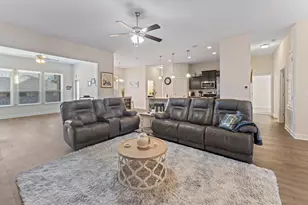 3041 Crown Creek Cir, Crestview, FL 32539 - Photo 16