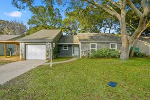 266 Honeysuckle Way, Niceville, FL 32578 - Photo 2