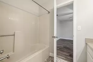 266 Honeysuckle Way, Niceville, FL 32578 - Photo 20