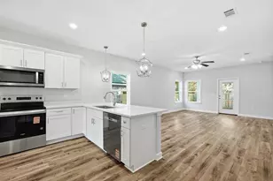 968 Texas Pkwy, Crestview, FL 32536 - Photo 6