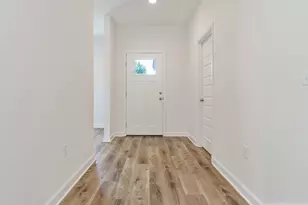 968 Texas Pkwy, Crestview, FL 32536 - Photo 2