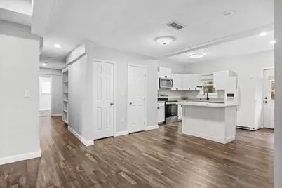 303 NE Hollywood Boulevard NE, Fort Walton Beach, FL 32548 - Photo 12