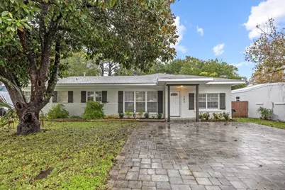 303 NE Hollywood Boulevard NE, Fort Walton Beach, FL 32548 - Photo 2