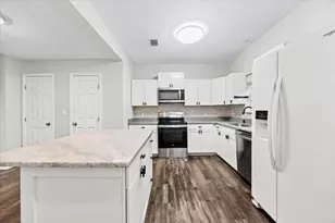 303 NE Hollywood Blvd NE, Fort Walton Beach, FL 32548 - Photo 10