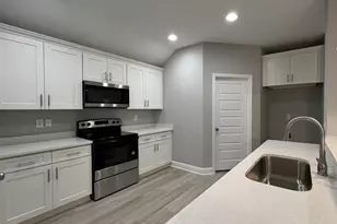 430 Scooter Cv, Crestview, FL 32539 - Photo 4