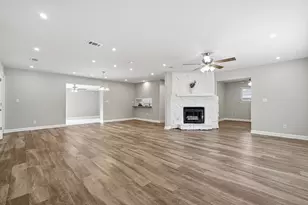 258 NW Briarwood Circle NW, Fort Walton Beach, FL 32548 - Photo 8