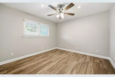 258 NW Briarwood Circle NW, Fort Walton Beach, FL 32548 - Photo 16