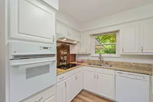 121 Priscilla Dr, Fort Walton Beach, FL 32547 - Photo 22