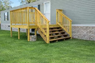 232 N Raphael Road N, Defuniak Springs, FL 32433 - Photo 1