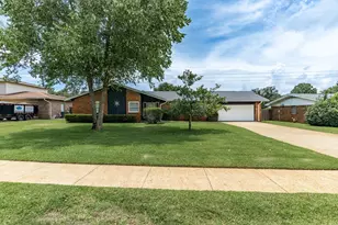 310 NW Jonquil Ave NW, Fort Walton Beach, FL 32548 - Photo 2