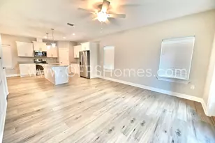 2315 Hadleigh Hills Ct, Navarre, FL 32566 - Photo 10