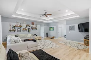 304 Perimeter Pl, Freeport, FL 32439 - Photo 8