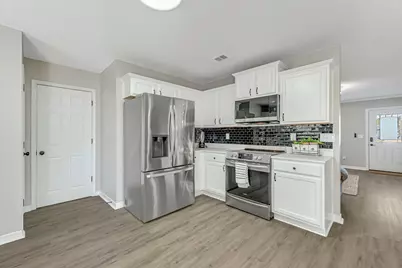 5047 Poinsetta Avenue, Crestview, FL 32539 - Photo 10