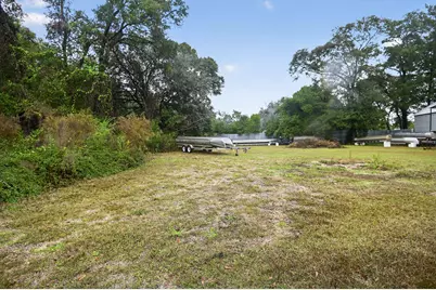 950 B Street, Crestview, FL 32536 - Photo 1