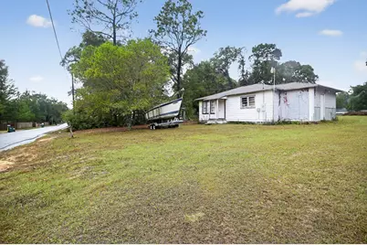 950 B Street, Crestview, FL 32536 - Photo 6