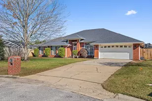 2314 Miami Ct, Navarre, FL 32566 - Photo 2