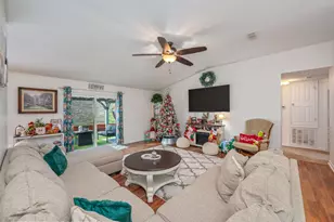 407 Bobby Dr, Crestview, FL 32536 - Photo 6