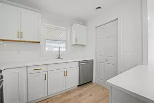 221 Destin Dr, Mary Esther, FL 32569 - Photo 18