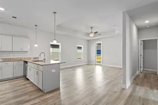 135 Cool Breeze Dr, Freeport, FL 32439 - Photo 2