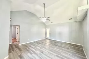 129 Wright Cir, Niceville, FL 32578 - Photo 4