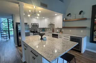 300 Yacht Club Dr, Niceville, FL 32578 - Photo 4