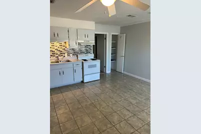 302 Santa Rosa Boulevard #11, Fort Walton Beach, FL 32548 - Photo 1