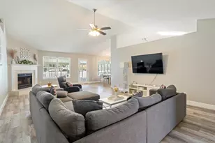 2005 Cardinal Ln, Navarre, FL 32566 - Photo 8