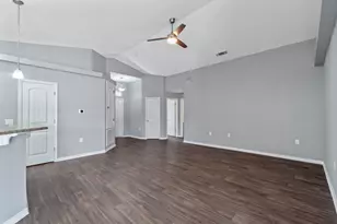 229 Croft Cir, Crestview, FL 32536 - Photo 4