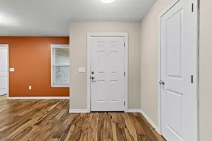 1598 26th St, Niceville, FL 32578 - Photo 4