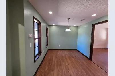 404 Brown Place, Crestview, FL 32539 - Photo 6